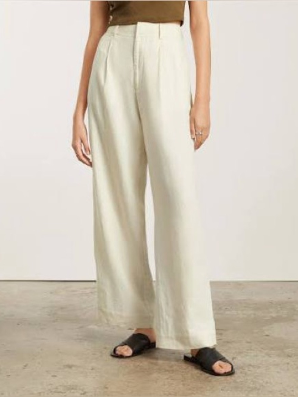 Everlane Wide Leg High-Rise Linen Pants in Cream
